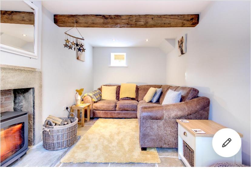 Rustic Retreats Jacks Cottage With Hot Tub & Alpaca Walking Experiences Matlock  Dış mekan fotoğraf